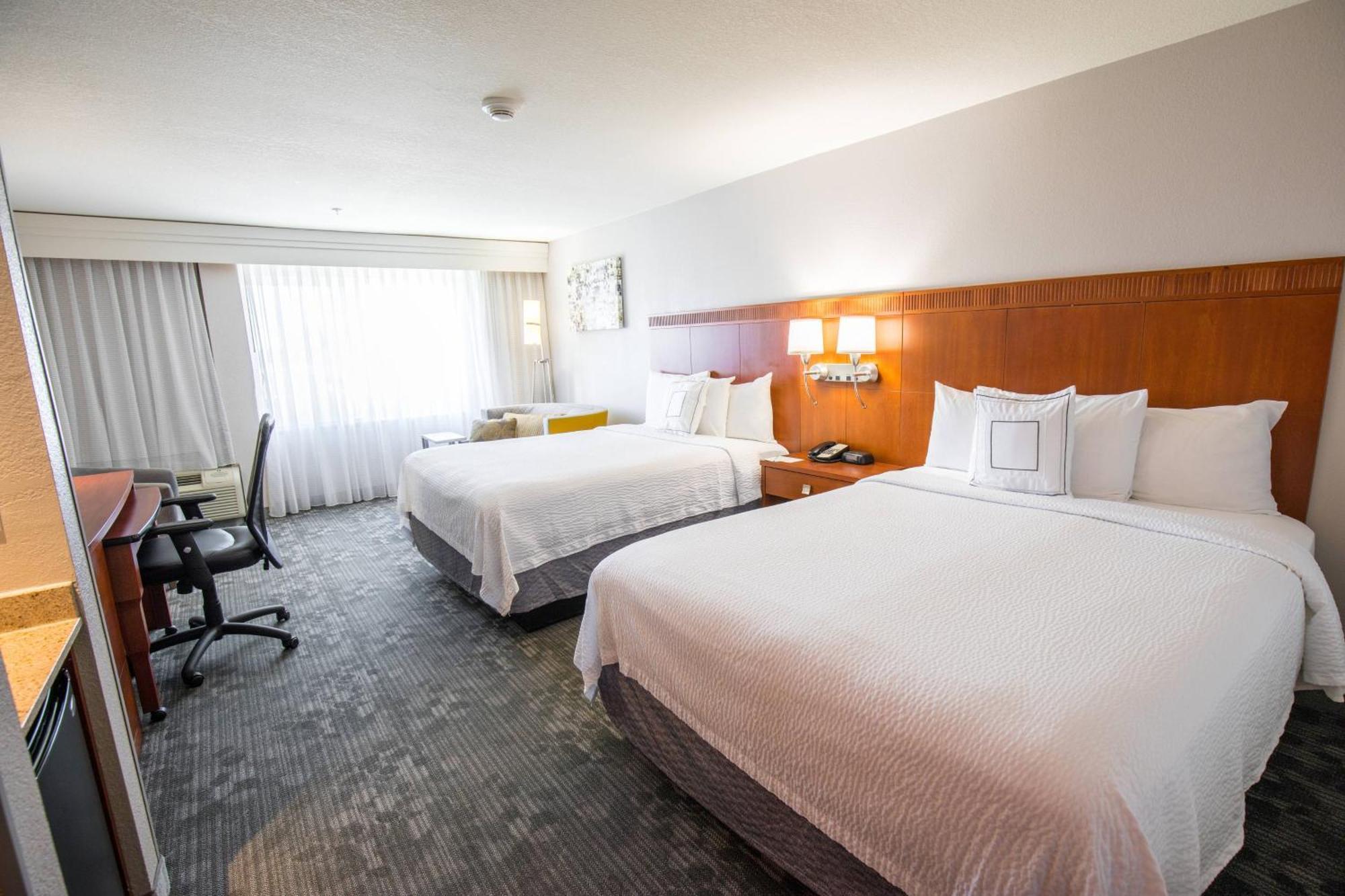 คอร์ทยาร์ด เมอร์เซด Hotel ภายนอก รูปภาพ