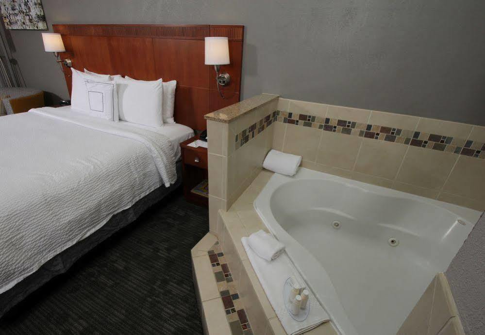 คอร์ทยาร์ด เมอร์เซด Hotel ภายนอก รูปภาพ